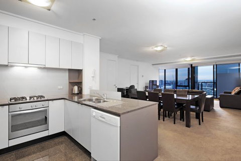 Melbourne Tower Apartment - Hervey Bay Accommodation 1