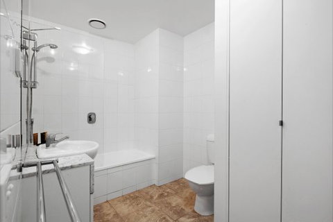Melbourne Tower Apartment - Hervey Bay Accommodation 5
