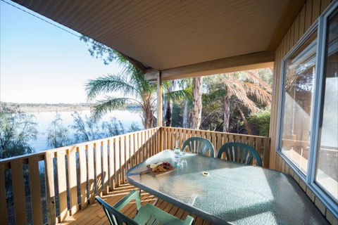 Mundic Waterfront Cottages - Hervey Bay Accommodation 5