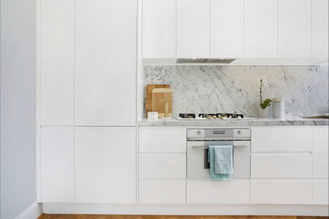 New Beach Apartment - Hervey Bay Accommodation 6