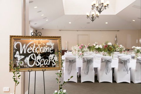 Oscar's Hotel And Cafe Bar - Hervey Bay Accommodation 6