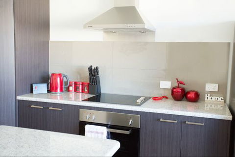 RED FIN Part Of BLUE FIN HOLIDAY HOMES - Hervey Bay Accommodation 9