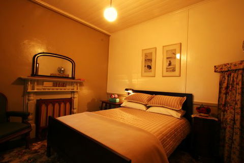 Shurdingtons Cottage - Hervey Bay Accommodation 3