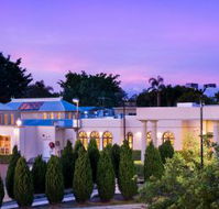 Shangri La Gardens Motel and Function Centre - Hervey Bay Accommodation