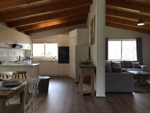 Swagman Homestead At Stockman's Ridge Wines - Hervey Bay Accommodation 0