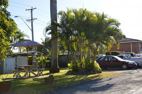 The Rover Holiday Units/Motel - Hervey Bay Accommodation 2