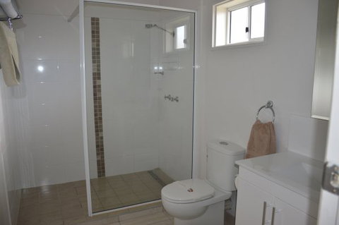 The Rover Holiday Units/Motel - Hervey Bay Accommodation 5