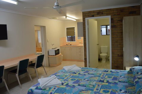 The Rover Holiday Units/Motel - Hervey Bay Accommodation 7