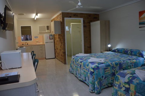 The Rover Holiday Units/Motel - Hervey Bay Accommodation 9