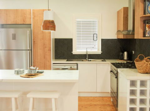 The Milton Bungalow - Hervey Bay Accommodation 5