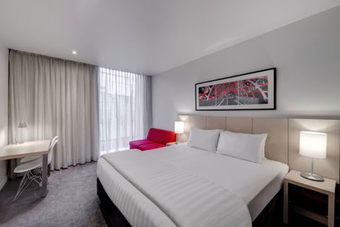 Travelodge Hotel Melbourne Docklands - Hervey Bay Accommodation 1