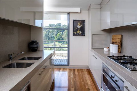 Trumper Loft - Hervey Bay Accommodation 3