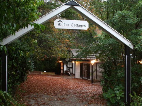Tudor Cottages Mount Dandenong - Hervey Bay Accommodation 2