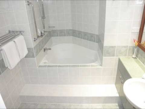 Villa Beach - Hervey Bay Accommodation 4