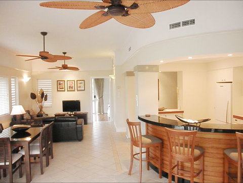 Villa Beach - Hervey Bay Accommodation 6