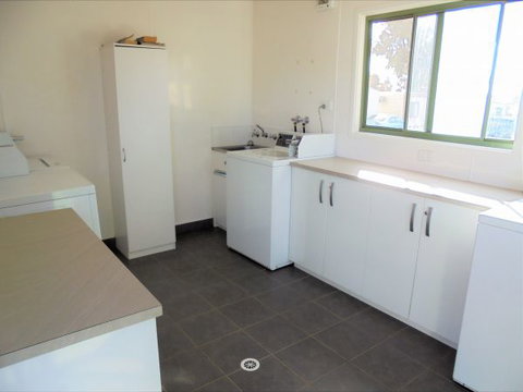 Wagga Wagga Tourist Park - Hervey Bay Accommodation 5