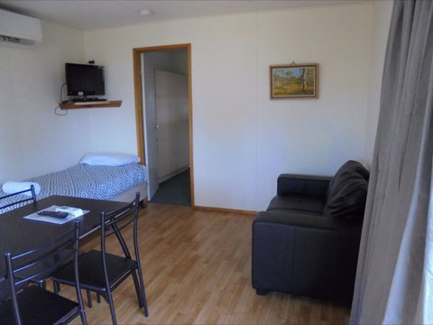 Wagga Wagga Tourist Park - Hervey Bay Accommodation 8