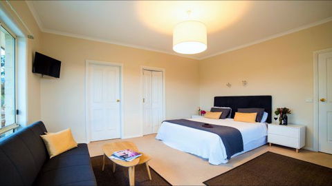 Wild Dog Rise - Hervey Bay Accommodation 3