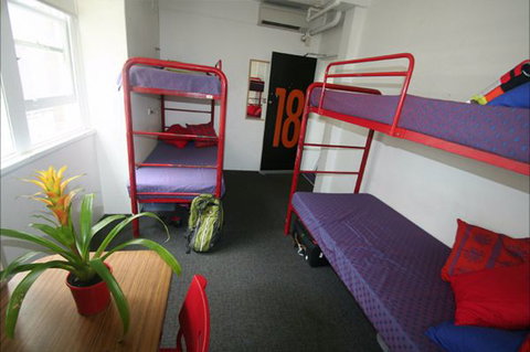 Zing! Backpackers Hostel - Hervey Bay Accommodation 9
