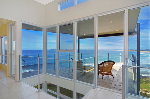 Albatross - Hervey Bay Accommodation 0