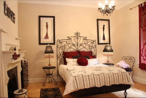 Azalea Cedar-Rose Villa - Hervey Bay Accommodation 0