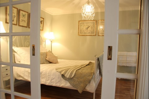 Azalea Cedar-Rose Villa - Hervey Bay Accommodation 3