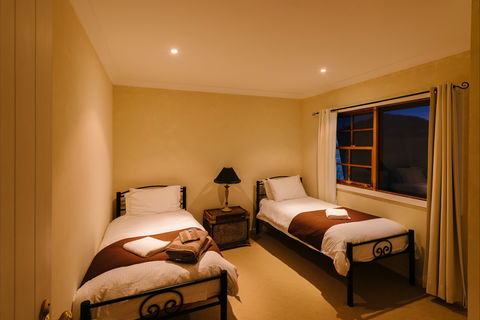 Barrington Hideaway- River Cottages - Hervey Bay Accommodation 3