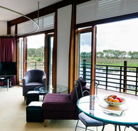 Bettenay's Lakeside Chalets and Luxury Spa Apartment - Hervey Bay Accommodation