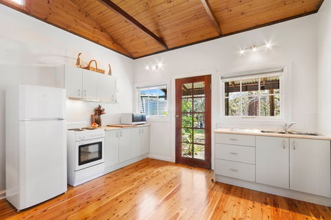 Blue Apple Lodge - Hervey Bay Accommodation 5