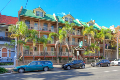 Central Railway Hotel - Tourism Hervey Bay 0
