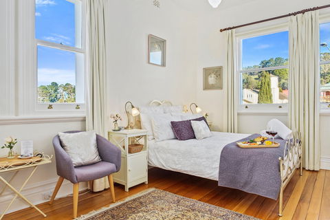 Cygnet Old Bank B&B - Hervey Bay Accommodation 1