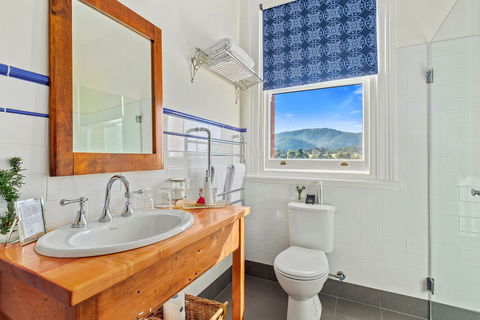 Cygnet Old Bank B&B - Hervey Bay Accommodation 4