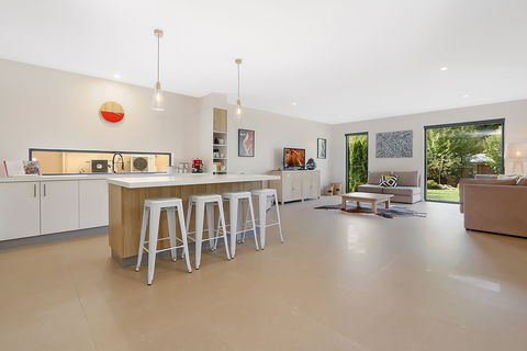 Divine - Hervey Bay Accommodation 1