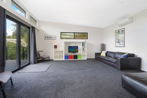 Divine - Hervey Bay Accommodation 9