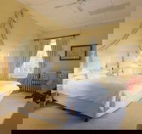 Faversham House - Hervey Bay Accommodation
