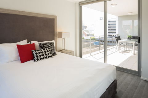 H20 Apartments - Hervey Bay Accommodation 1