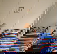 Walsh Cottage - Hervey Bay Accommodation