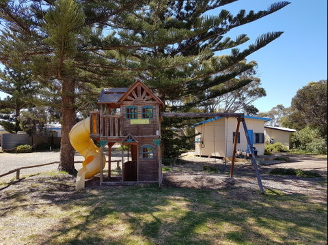 Kingscote Tourist Park And Family Units - Hervey Bay Accommodation 7