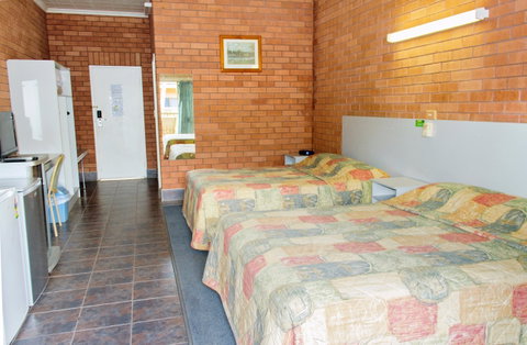 Litchfield Motel - Hervey Bay Accommodation 2
