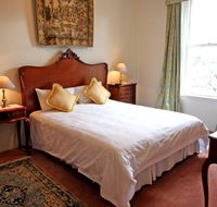 Feathers Hotel - Hervey Bay Accommodation