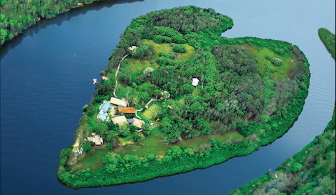 Makepeace Island - Sir Richard Branson's Australian Home - Hervey Bay Accommodation 6