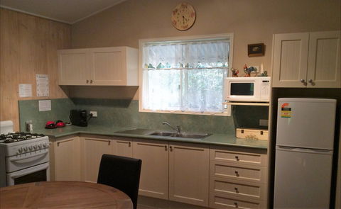 Maleny Country Cottages - Tourism Hervey Bay 5