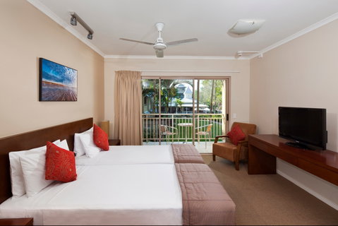 Mantra Amphora - Hervey Bay Accommodation 1