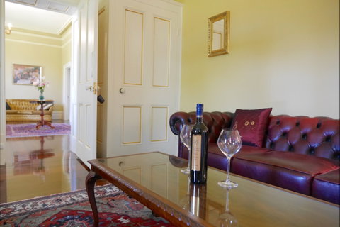 Martinsell Manor - Hervey Bay Accommodation 8