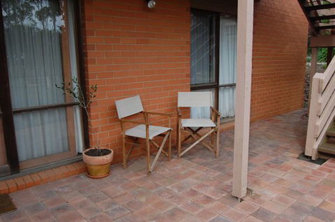 Gisborne BnB Peonies And Pomegranates  - Hervey Bay Accommodation 3