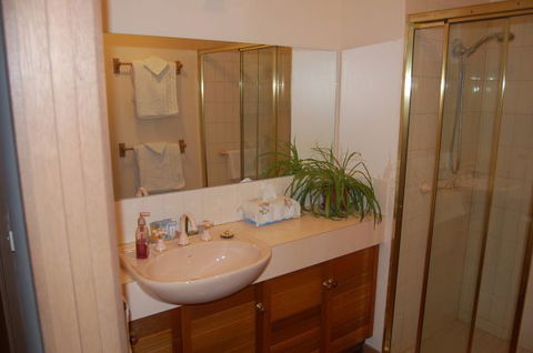 Gisborne BnB Peonies And Pomegranates  - Hervey Bay Accommodation 5