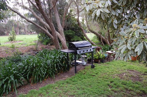 Gisborne BnB Peonies And Pomegranates  - Hervey Bay Accommodation 7