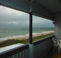 Rose's Beach House - Hervey Bay Accommodation
