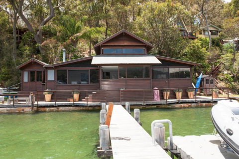 Scotland Island Retreat - Hervey Bay Accommodation 6