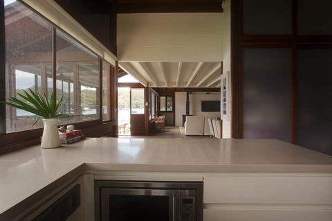 Scotland Island Retreat - Hervey Bay Accommodation 8